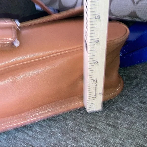 VINTAGE Coach Hampton Tan crossbody medium messenger K1S-7750 - Picture 9 of 14